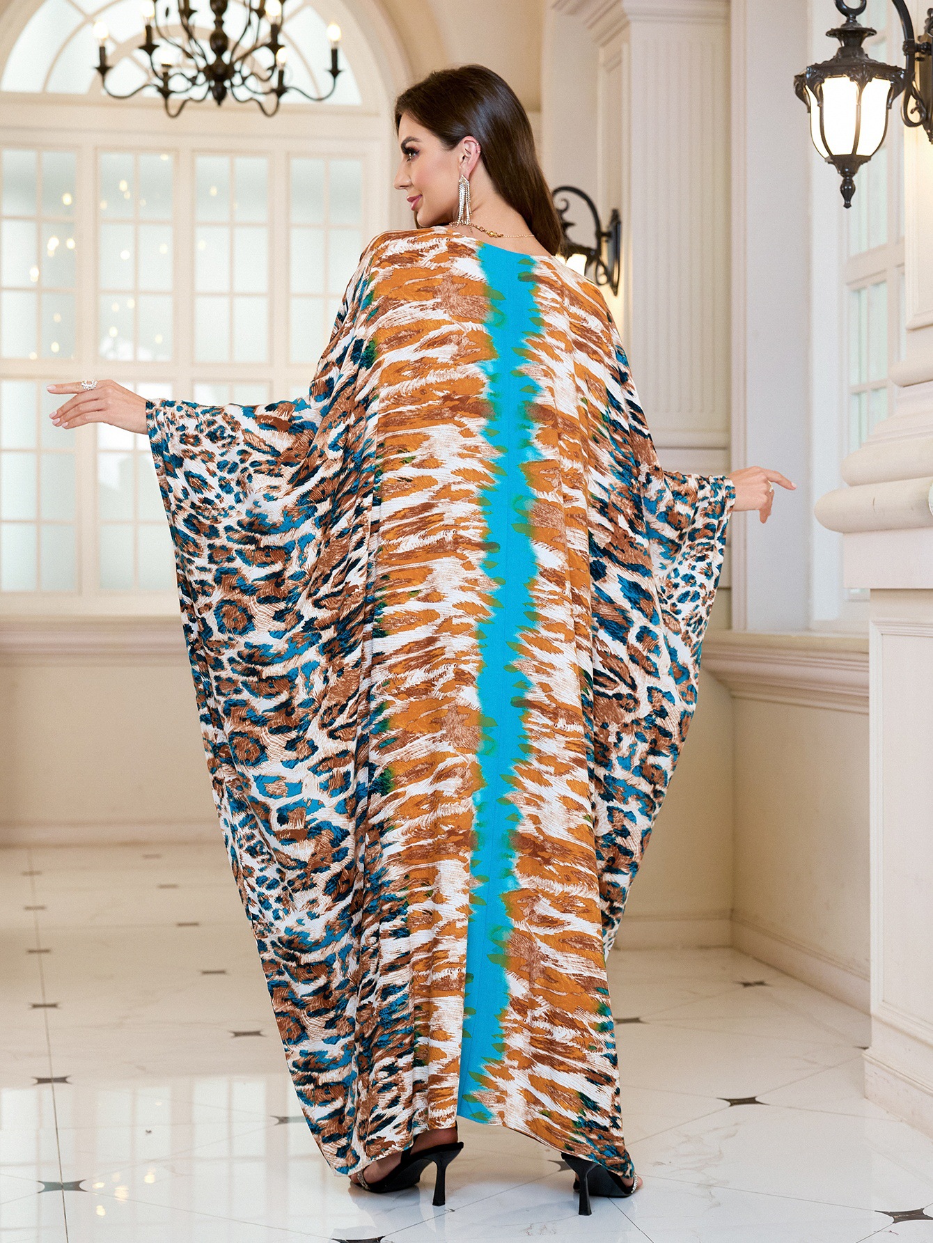 Geometric Pattern Kaftan Maxi Dress with Long Batwing Sleeves for Beach Cover Up
